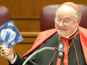 Il Vaticano ci riprova: "Il preservativo non è sicuro" - martinocondomBASE - Gay.it