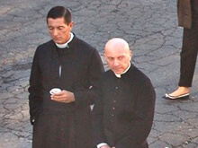 Padre Dolce e Don Gabbana: preti, con stile sul set di Nine - d and gpretiBASE - Gay.it