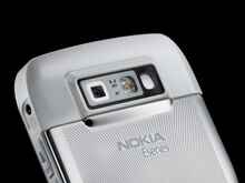 Nokia E71: il meglio della comunicazione a portata di mano - nokiaN71BASE - Gay.it