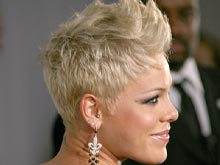 Pink smentisce di essere bisessuale