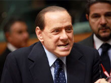 Berlusconi, gli audio: dal sesso non protetto al bacio lesbo - daddarioBASE - Gay.it