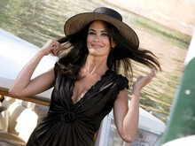 Maria Grazia Cucinotta sarà la madrina di “Uguali”