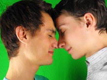 Aggredita coppia di 16enni all'uscita di scuola - sedicenniomofobia - Gay.it