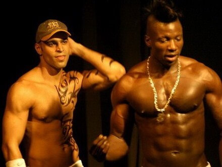 Un sabato notte tutto gay