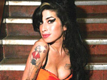 Amy Winehouse è bisessuale - AmyisexBASE 1 - Gay.it
