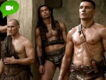 Spartacus: l'omoerotismo dell'antica Roma sbarca in tv - SpartacustrailerBASE 1 - Gay.it