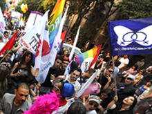 È ufficiale, il 26 giugno sarà Napoli Pride - napoliprideBASE 1 - Gay.it