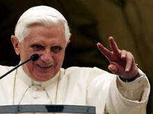 Uk: 8000 firme in due giorni contro la visita del Papa - ratzy londraBASE 1 - Gay.it
