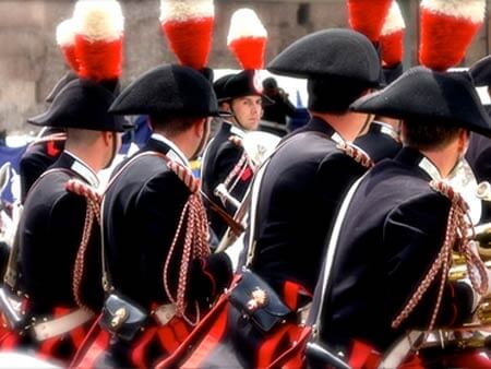 Carabiniere trasferito perché gay riammesso dal Tar