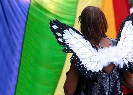 Napoli Pride, ragazza molestata durante il concerto - molestiaprideBASE 1 - Gay.it