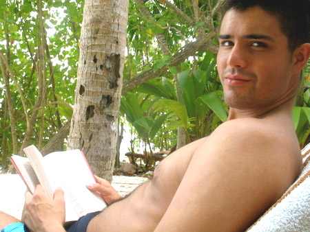 Con Feltrinelli leggere d’estate costa la metà.