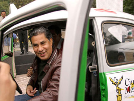 Luna di miele gratis per i primi sposi gay