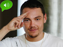 Parodia trash per Tiziano Ferro. Satira o squallore?