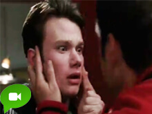 Glee, il primo bacio gay di Kurt
