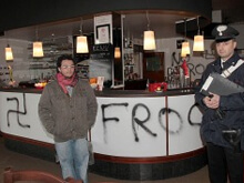 “No ai froci”: assalito e imbrattato un bar di Abano Terme