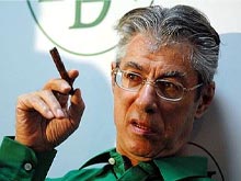 Bossi: Bunga Bunga? Pensate se a uomini non piacessero donne