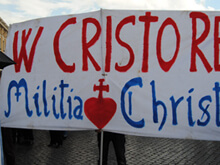 “Curate i gay”, scritta di Militia Christi a Roma