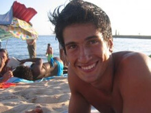 Giovane modello uccide il partner e lo evira col cavatappi