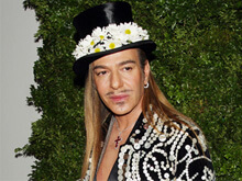 Arrestato John Galliano. Dior lo sospende