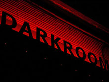 Al buio della darkroom - darkroominsyBASE - Gay.it