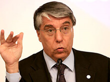 Giovanardi: “Commissione ha bocciato discriminazione etero”