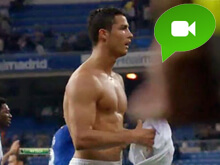 Video: Cristiano Ronaldo si spoglia in campo