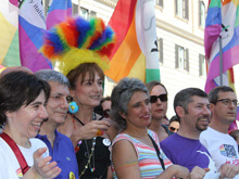 Comitato Europride: "Nessun cachet da capogiro agli ospiti" - europride compensiBASE - Gay.it