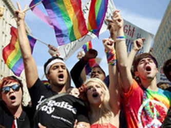 Legge contro l'omofobia verso la bocciatura. In aula martedì - manifestazioneomofobiaBASE - Gay.it
