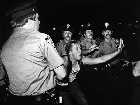 Nove fatti su Stonewall nel Mese della Storia Gay