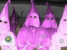 “Il Gay Pride? Come le parate del Ku Klux Klan”