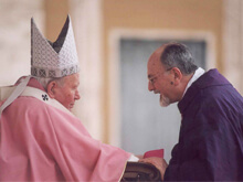 Il vescovo di Ragusa: "Riconoscere unioni gay" - donursoBASE - Gay.it