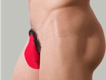 C-string: l’orrore arriva dall’inguine
