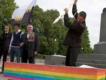 San Pietroburgo: approvata legge contro "propaganda gay" - legge sanpietroburgoBASE - Gay.it