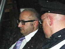 Stalking e minacce ad un giovane, arrestato ex parroco