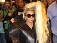 Lady Gaga rinuncia: troppi rischi, salta concerto a Giacarta - gaga rinuncia gacartaBASE - Gay.it