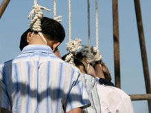 Quattro ragazzi iraniani condannati a morte perché gay - impiccati iranBASE - Gay.it