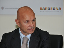 “Troppi gay in quell’hotel. La Sardegna offre di meglio”