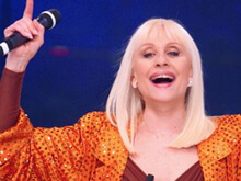 Torna Raffaella “A colori”