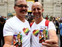 In duomo durante il "miracolo": San Gennaro ferma l'omofobia - napoliikenBASE - Gay.it