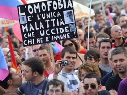 Udine: "Sei anni di umiliazioni. La scuola? Solo sofferenza" - omofobia udineBASE - Gay.it