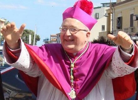 Monsignor Morosini: "Coppie gay dovrebbero avere diritti" - vescovo calabriaBASE - Gay.it