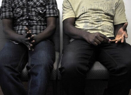 Amnesty: "In Camerun gay sottoposti ad esami anali e torturati" - camerun prigione gayBASE 1 - Gay.it