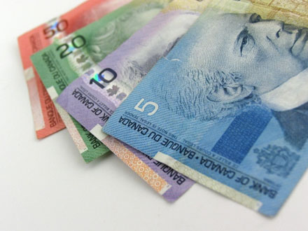 Il Canada stava per stampare banconote con immagini di una coppia gay