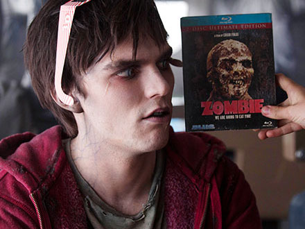 “Warm Bodies”, arriva lo zombie-fenomeno innamorato