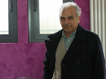 Il grillino: “I vaccini fanno diventare gay”