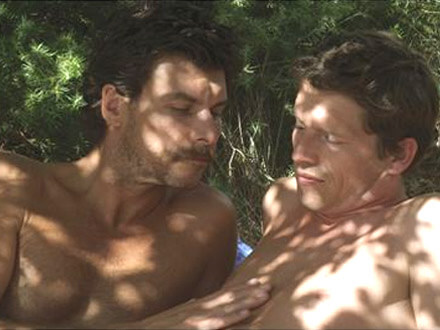 Un perturbante thriller gay naturista turba Cannes