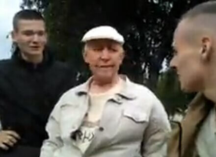 Russia omofoba, anche anziani nel mirino. Centinaia di video online - anzianirussiaBASE 1 - Gay.it