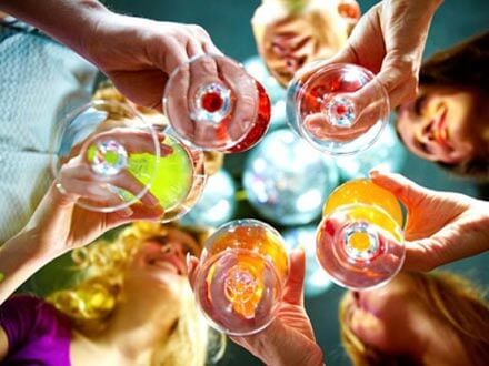 Avevano minacciato i clienti di un aperitivo gay: tre condannati