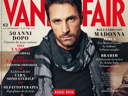 Raoul Bova a Vanity Fair: “Sono etero. Se fossi gay lo direi. Anzi no”