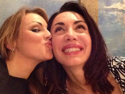 “Francesca Pascale è lesbica: sta con Silvio per convenienza”